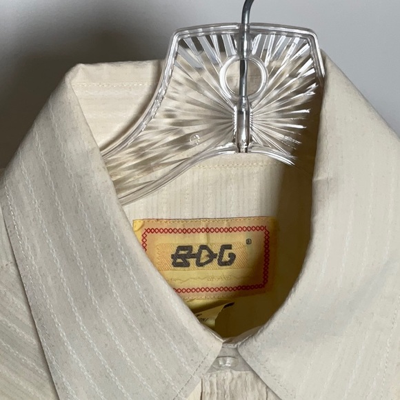 Urban Outfitters Beige retro button down. snap buttons - Small - Picture 3 of 5